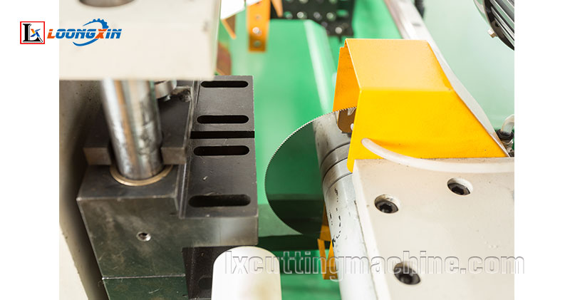 CNC Otomatik Kesme Makinesi Katı Çubukları Kesebilir mi?