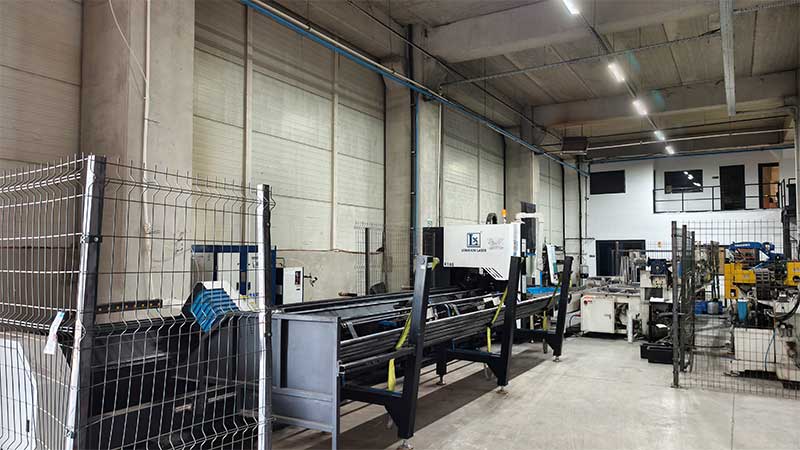 Metal Boru Lazer Kesim Makinesi LX-T12 – Türkiye’de Motosiklet ve Elektrikli Araç Üretimi İçin Hassas Çözüm